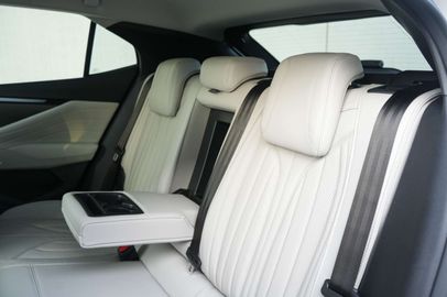 Car image 41