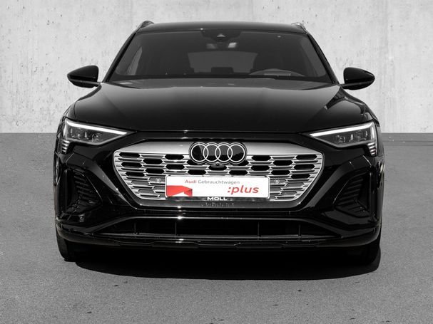 Audi Q8 55 quattro e-tron S-line 300 kW image number 3