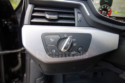 Car image 38