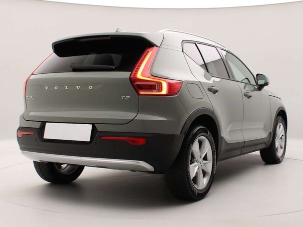 Volvo XC40 T2 Core 95 kW image number 2