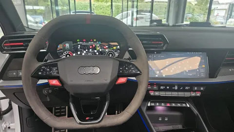 Car image 37