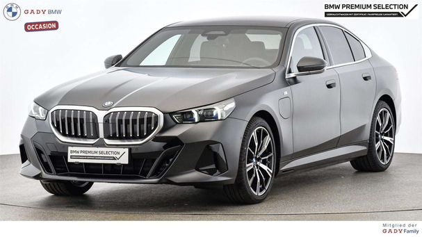 BMW 550 e xDrive 360 kW image number 1