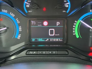 Car image 30