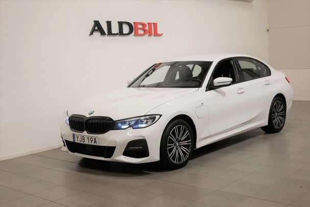 BMW 330e M Sport 216 kW image number 1