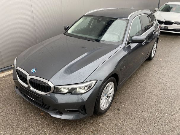 BMW 320 Touring e Sport xDrive 150 kW image number 8