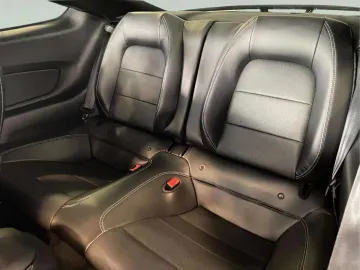 Car image 27