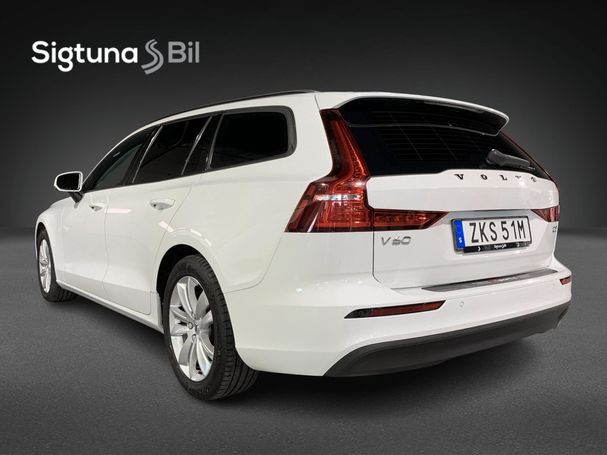 Volvo V60 D3 Momentum 110 kW image number 3