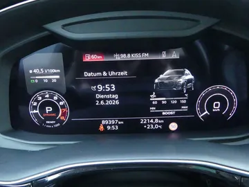 Car image 32