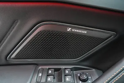 Car image 23