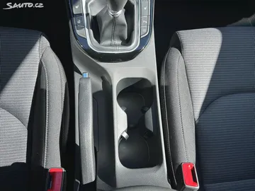 Car image 28