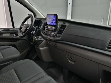 Car image 32