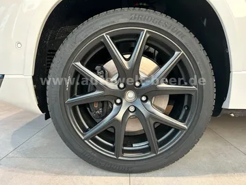 Car image 33