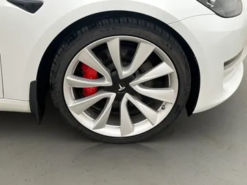 Car image 33