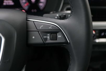 Car image 36