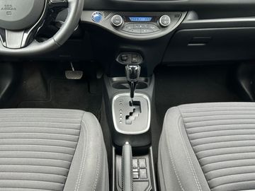 Car image 11