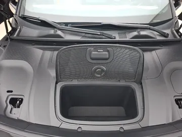 Car image 29