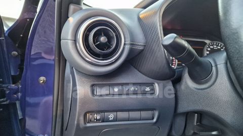 Car image 35