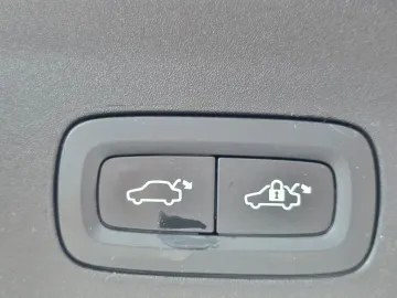Car image 39
