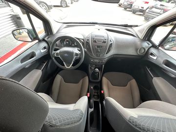 Car image 10