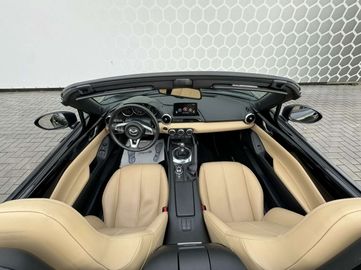 Car image 37