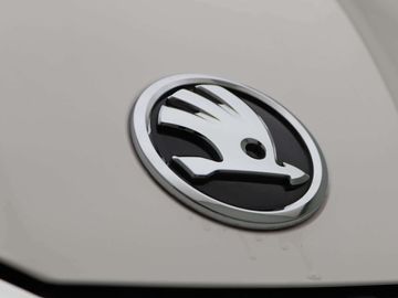 Car image 36