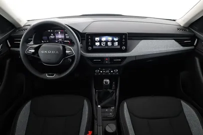 Car image 30