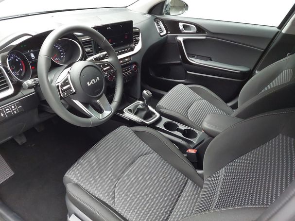 Kia Ceed 1.5 T-GDI Vision 103 kW image number 20