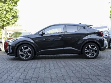 Car image 5