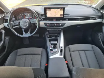 Car image 27