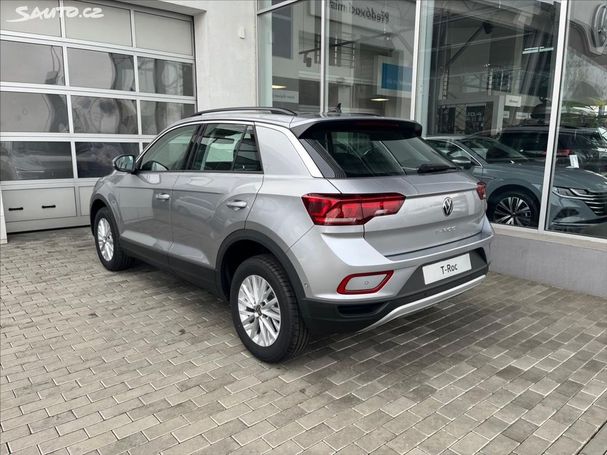 Volkswagen T-Roc 1.0 TSI T-Roc 81 kW image number 4