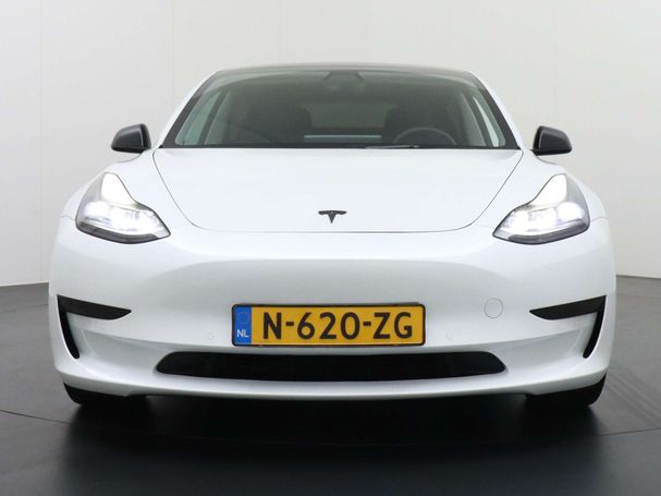 Tesla Model 3 60 Plus 208 kW image number 3