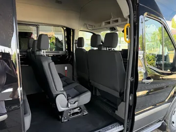Car image 37