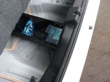 Car image 37