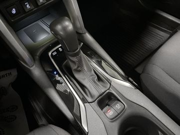 Car image 17