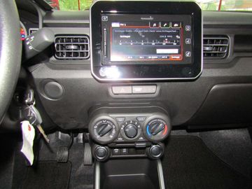 Car image 11