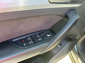 Car image 36
