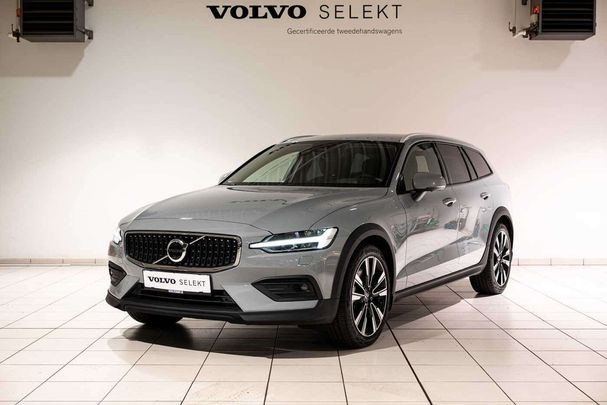 Volvo V60 Cross Country AWD B5 184 kW image number 1