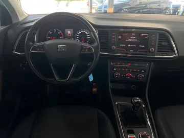 Car image 37