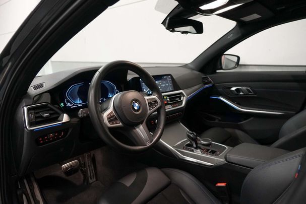 BMW 330e Touring M Sport xDrive 215 kW image number 3