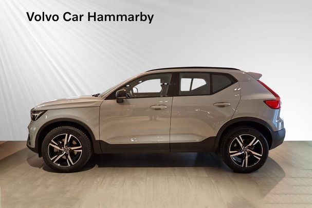 Volvo XC40 B4 Plus Dark 147 kW image number 4