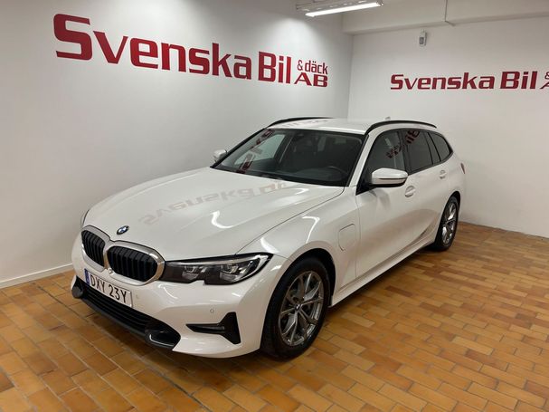 BMW 330 e Touring Steptronic 216 kW image number 1