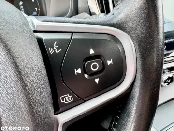 Car image 40