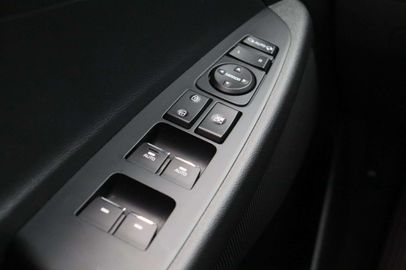 Car image 33