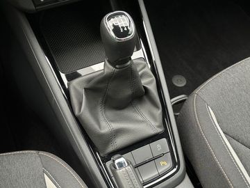 Car image 29