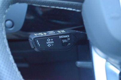 Car image 37