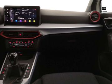 Car image 12