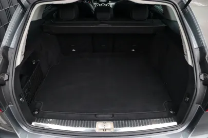 Car image 44