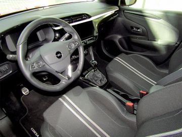 Car image 13