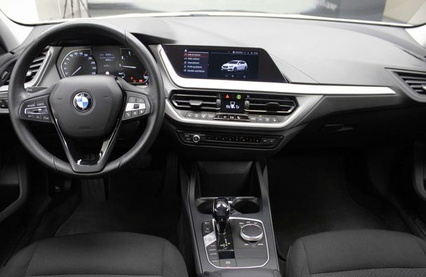 BMW 118i Advantage 100 kW image number 10