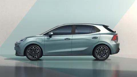 Car image 4